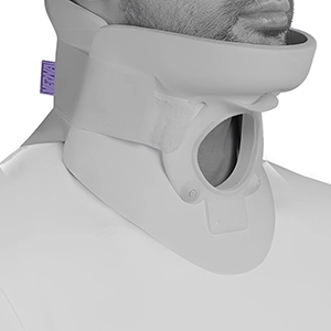 کولار فیلادلفیا جلوی نای باز تراکستومی ورنا